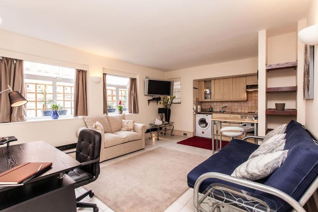 Awesome Apartment In The Heart Of Camden Town ลอนดอน ภายนอก รูปภาพ