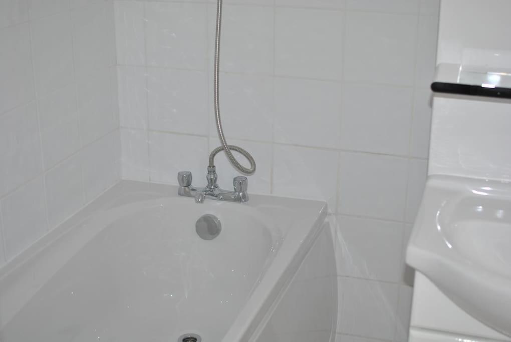 Awesome Apartment In The Heart Of Camden Town ลอนดอน ภายนอก รูปภาพ