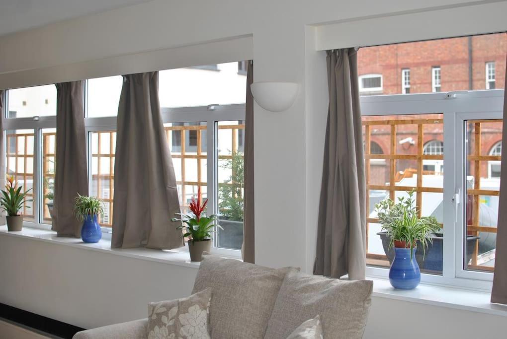 Awesome Apartment In The Heart Of Camden Town ลอนดอน ภายนอก รูปภาพ